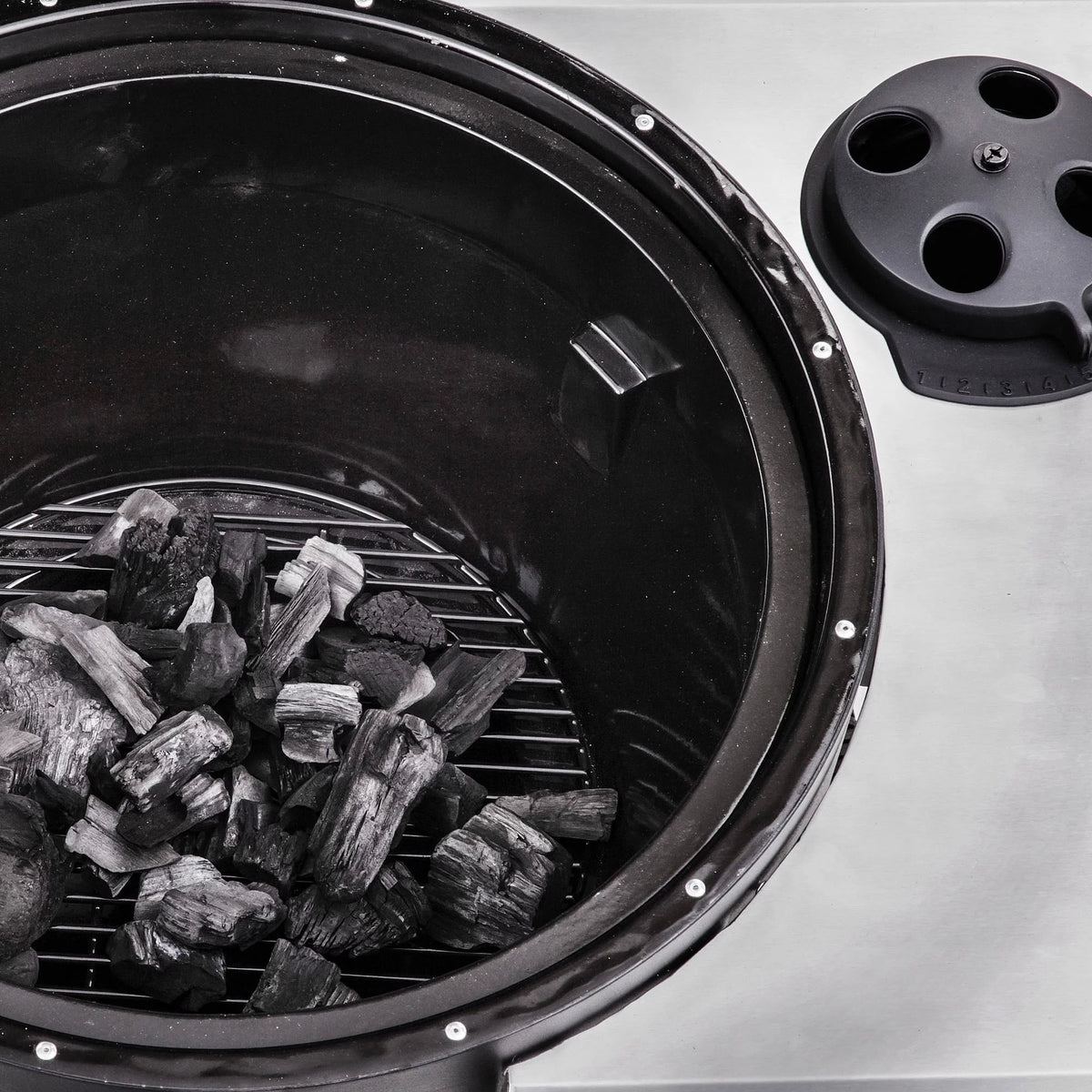 Kamado Grill H437452