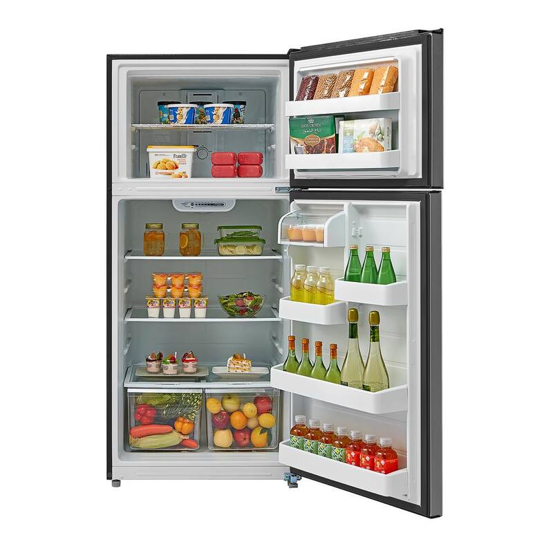 Top Freezer Refrigerator in Stainless Steel Look Q7367