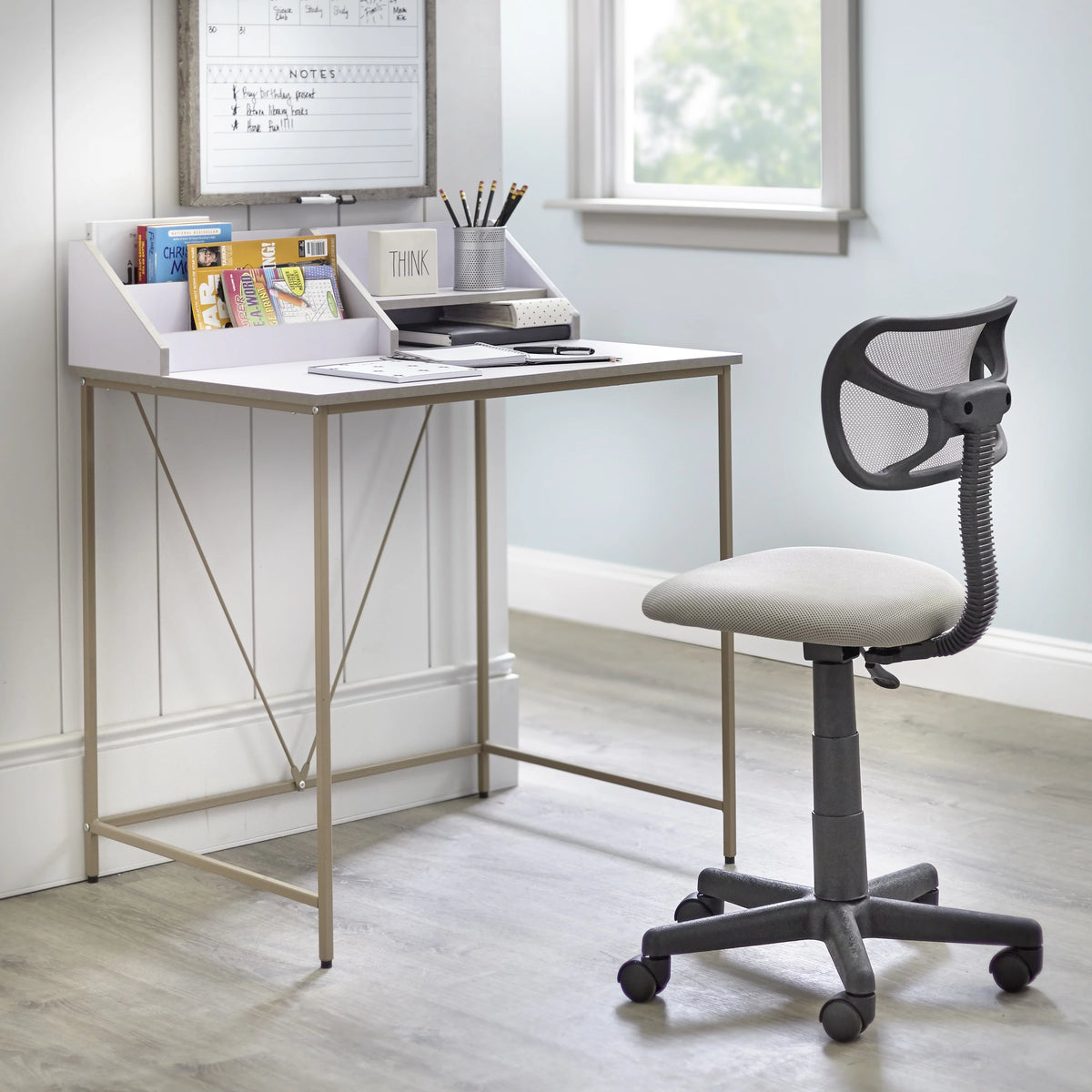 Kids Writing Desk with Chair and Hutch K2494