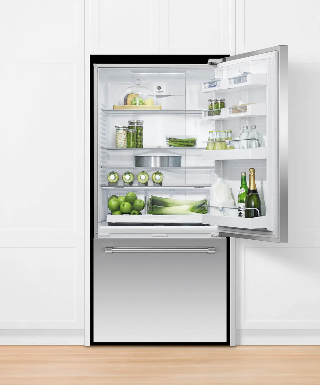 32 Wide 17.1 Cu. Ft. Bottom Freezer Refrigerator J355