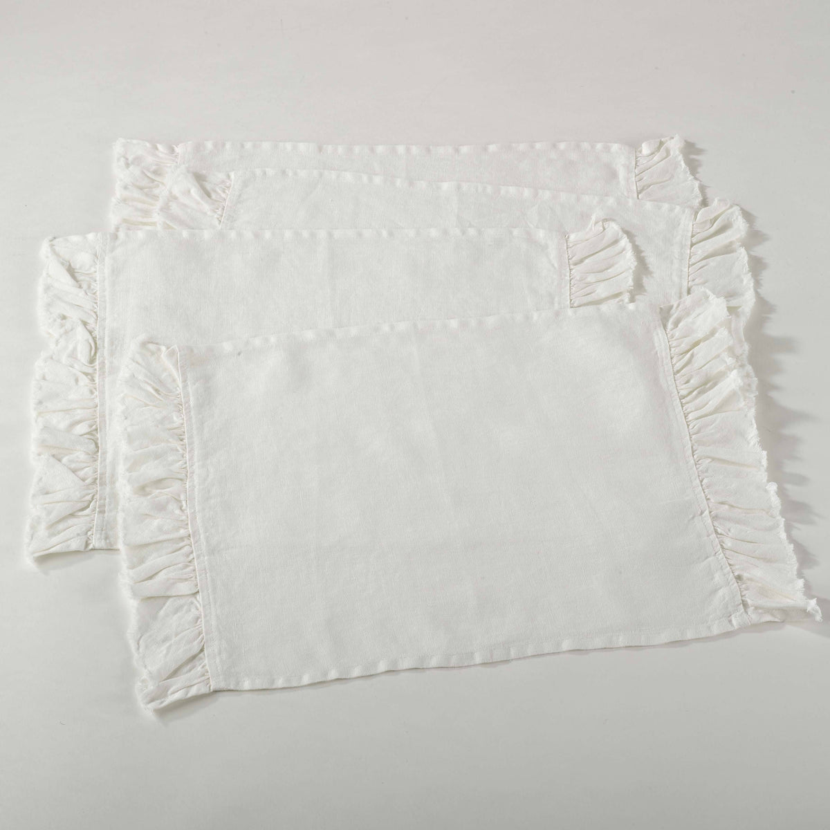 Ivory Ruffled Placemat Set of 4 P792