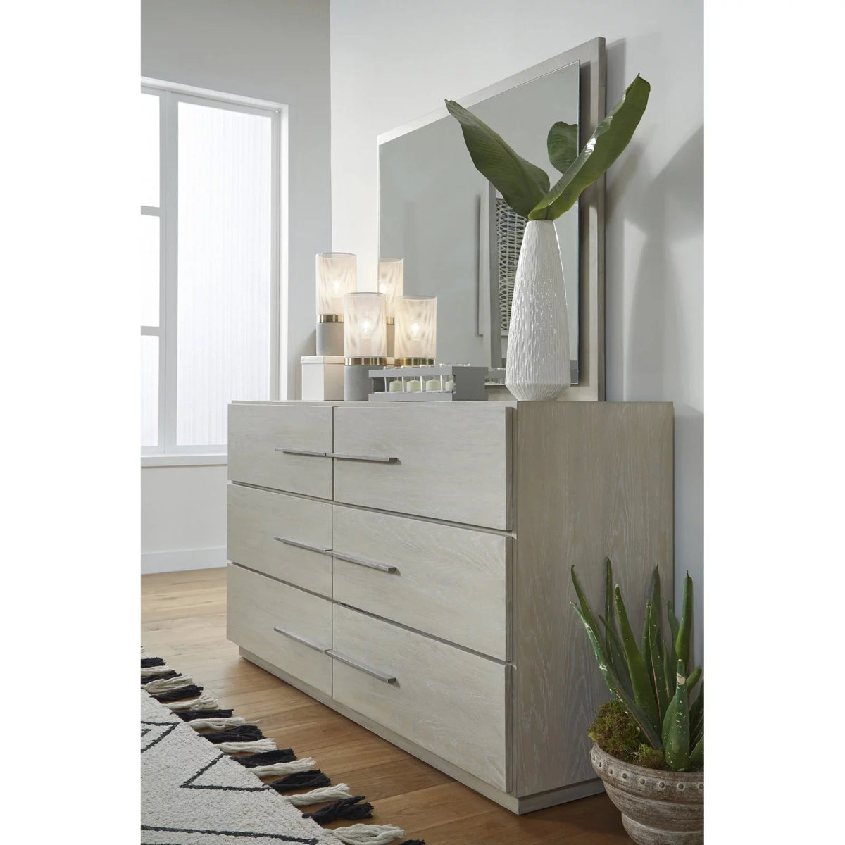 6 Drawer Cotton Gray Dresser Y75526