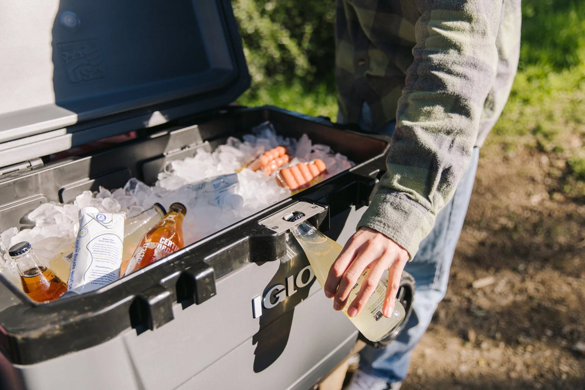 72 Quart Wheeled Ice Chest Cooler Y595