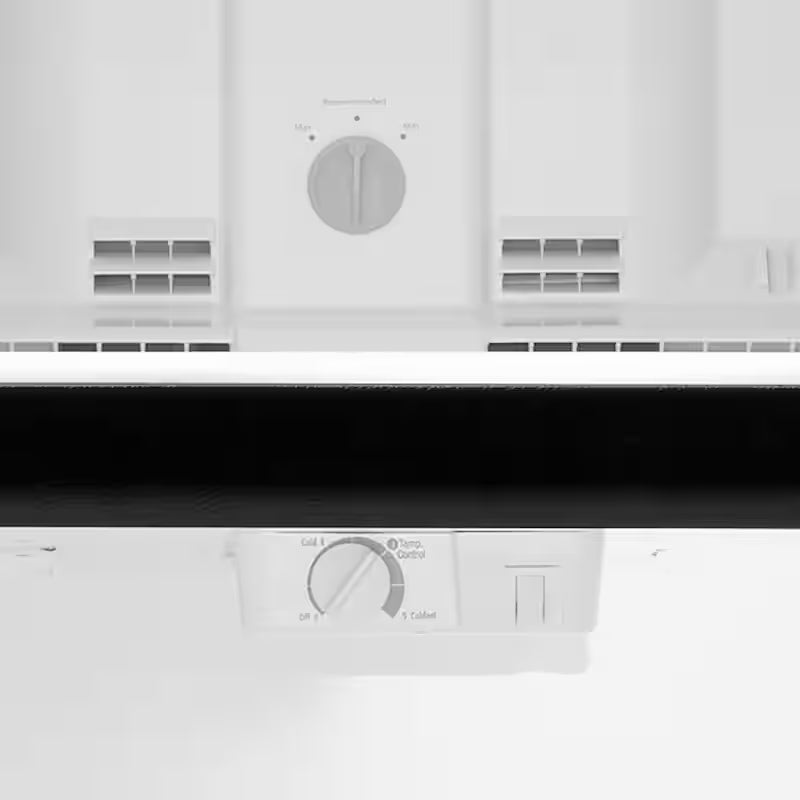 Top Freezer Refrigerator in Black Q76468