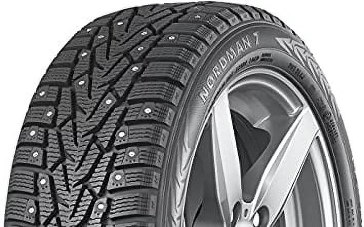 Winter SUV/Crossover Tire 215/70R16 100T R790