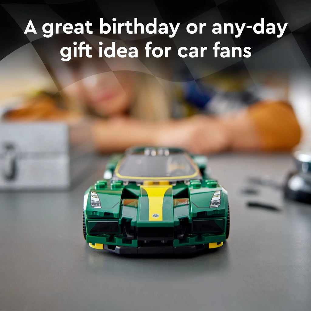 Race Car Toy Model Building Set with Racing Driver Minifigure U3799