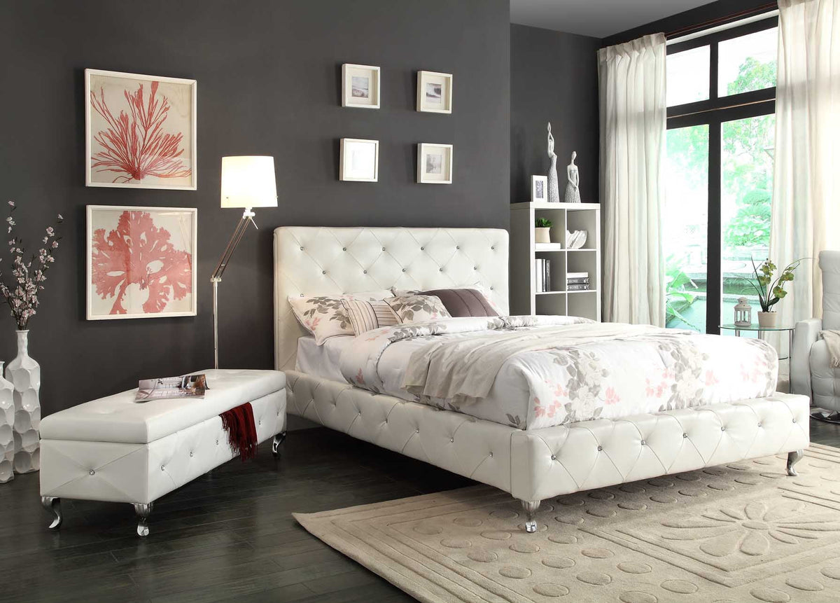 Queen Bed and Ottoman Y4777